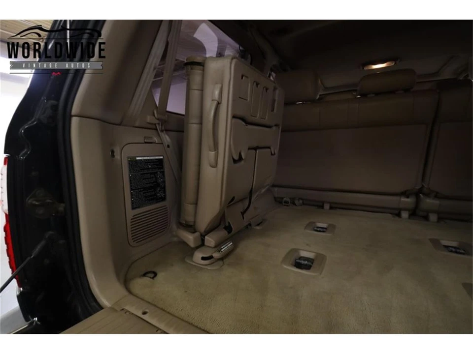 2000 Lexus LX 2nd Gen - Image 21 of 31