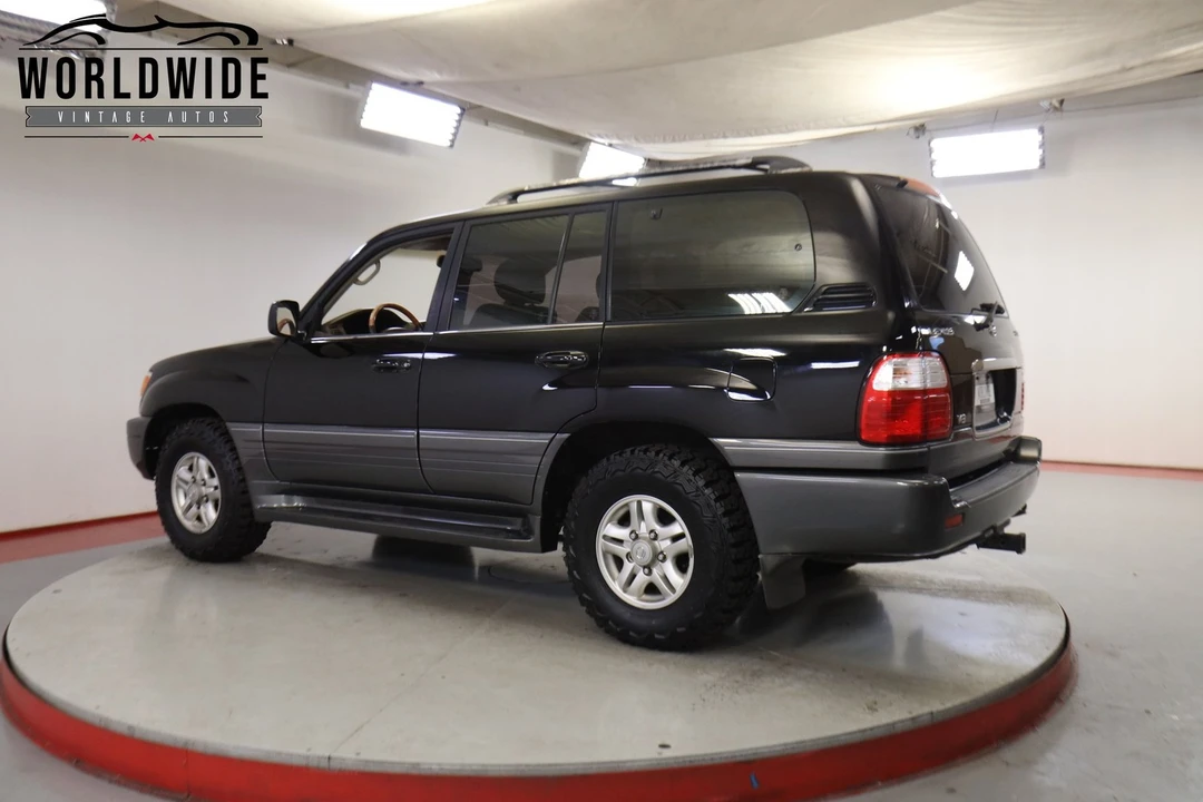 2000 Lexus LX 2nd Gen - Image 5 of 12