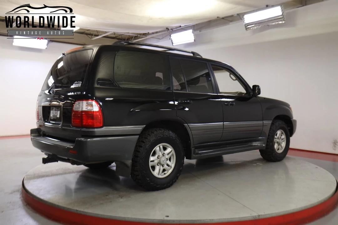 2000 Lexus LX 2nd Gen - Image 6 of 12