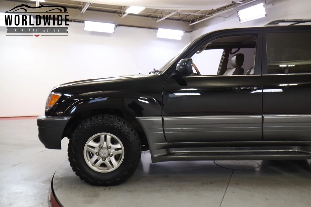 2000 Lexus LX 2nd Gen - Image 7 of 12
