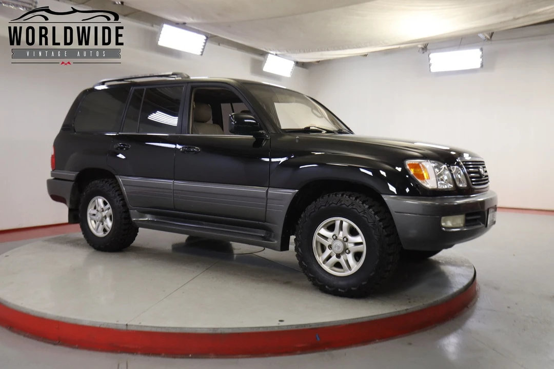 2000 Lexus LX 2nd Gen - Image 2 of 12