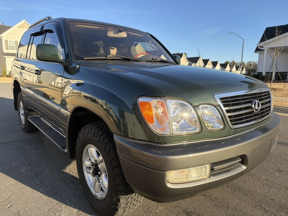 2000 Lexus LX 2nd Gen - Image 20 of 31