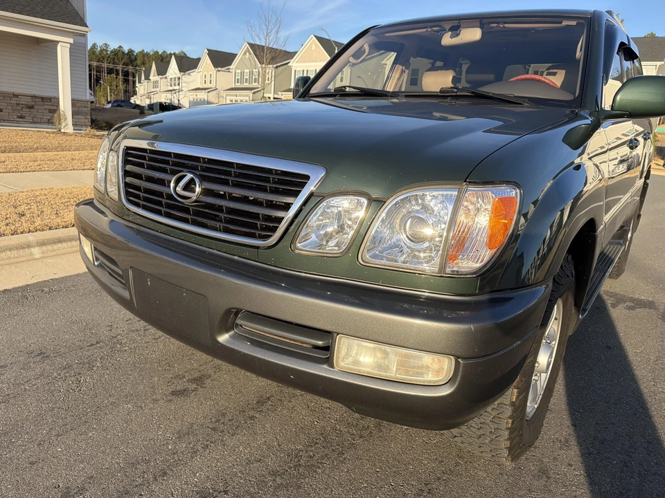 2000 Lexus LX 1st Gen - Image 3 of 31