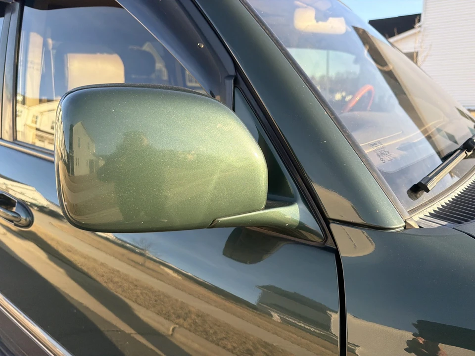 2000 Lexus LX 2nd Gen - Image 30 of 31