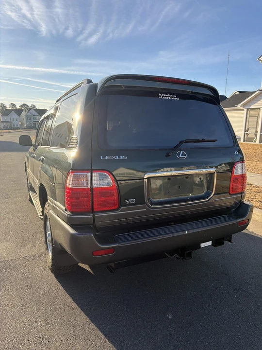2000 Lexus LX 2nd Gen - Image 14 of 31