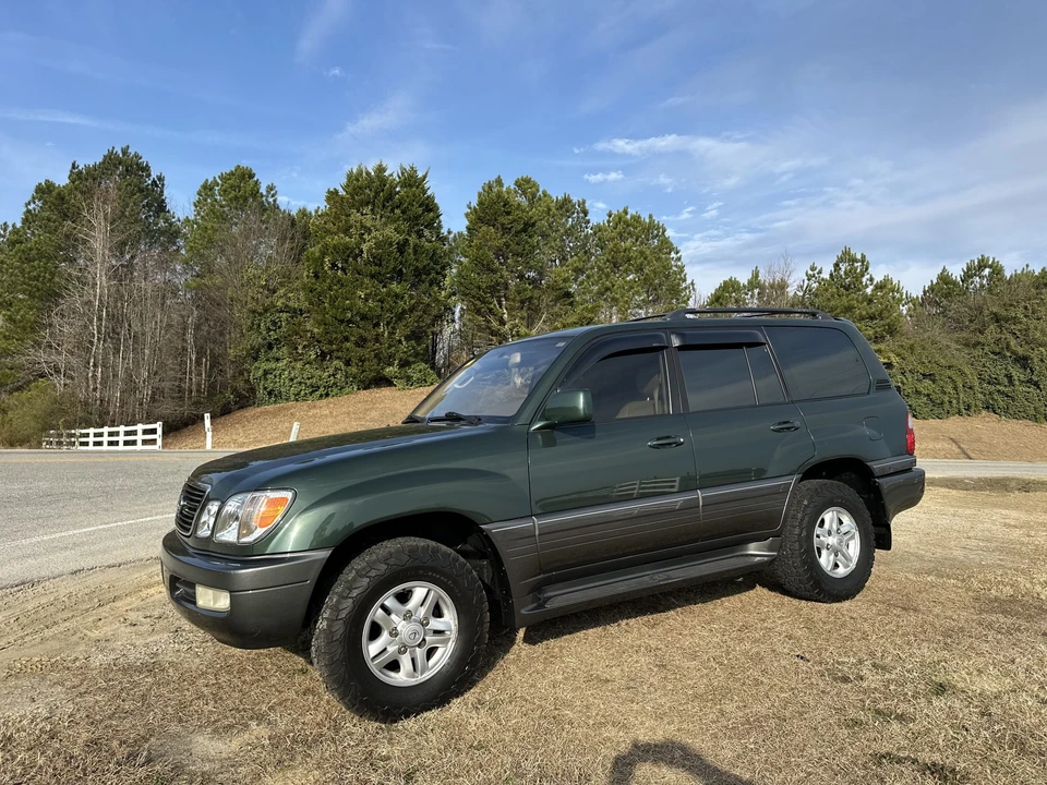 2000 Lexus LX 2nd Gen - Image 6 of 31