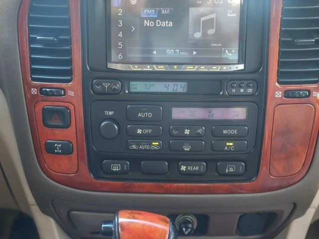 2000 Lexus LX 2nd Gen - Image 17 of 21
