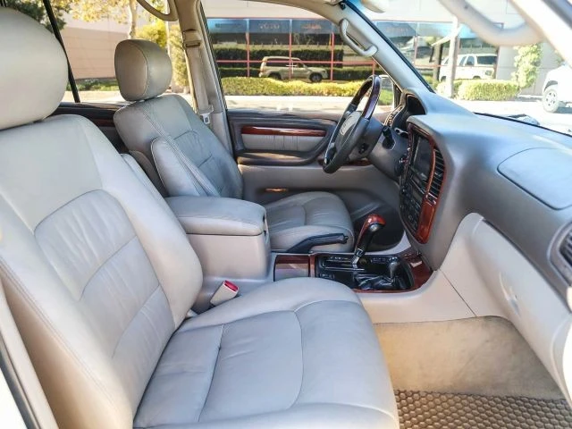 2000 Lexus LX 2nd Gen - Image 21 of 21