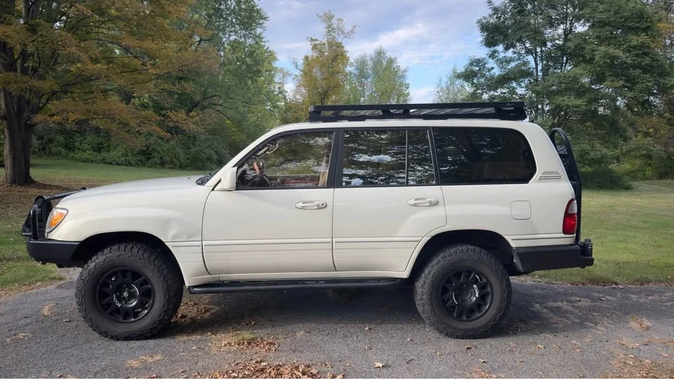 2000 Lexus LX 2nd Gen - Image 4 of 10