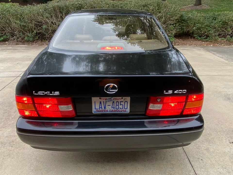 2000 Lexus LS 2nd Gen - Image 7 of 8