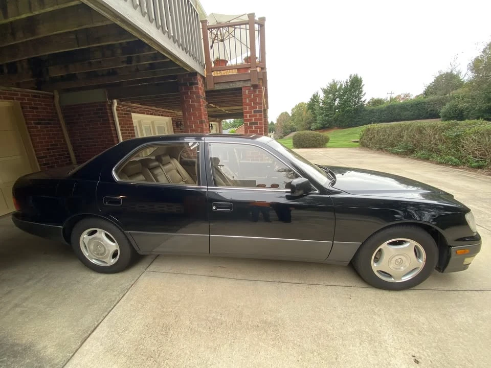 2000 Lexus LS 2nd Gen - Image 3 of 8