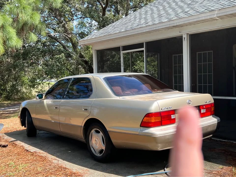 2000 Lexus LS 2nd Gen - Image 2 of 6