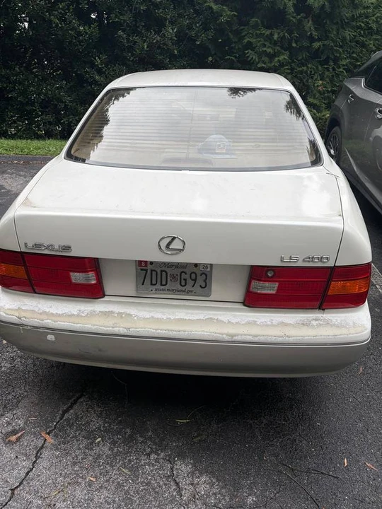 2000 Lexus LS 2nd Gen - Image 2 of 3