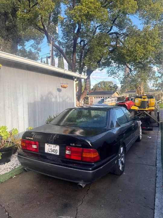 2000 Lexus LS 2nd Gen - Image 3 of 3