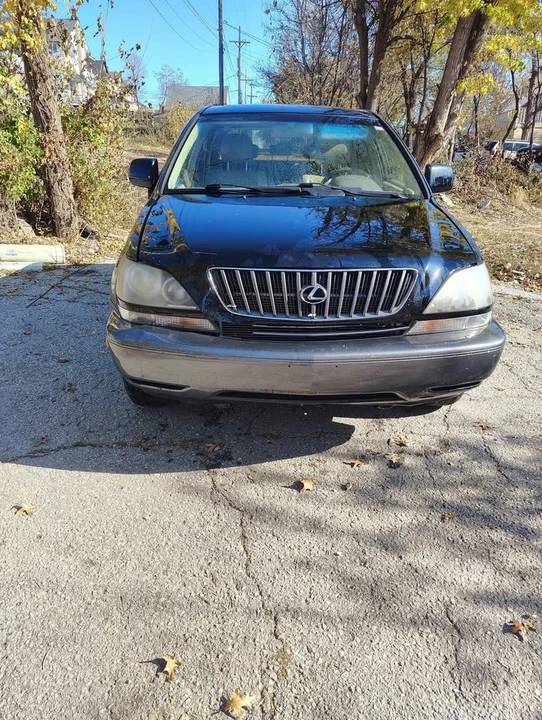 2000 Lexus RX 1st Gen - Image 2 of 6