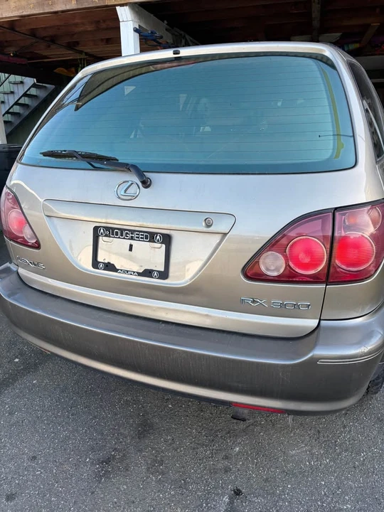2000 Lexus RX 1st Gen - Image 3 of 3