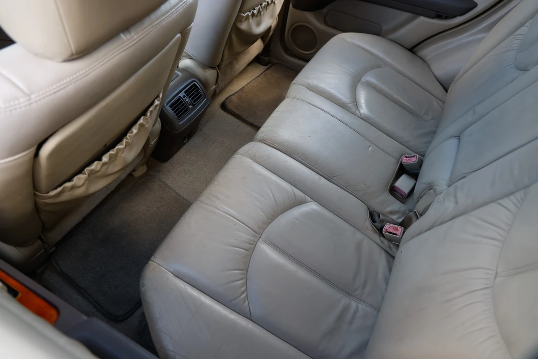 2000 Lexus RX 1st Gen - Image 10 of 12