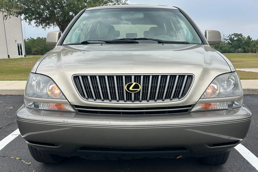 2000 Lexus RX 1st Gen - Image 6 of 31