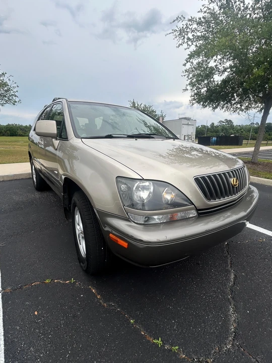 2000 Lexus RX 1st Gen - Image 15 of 31