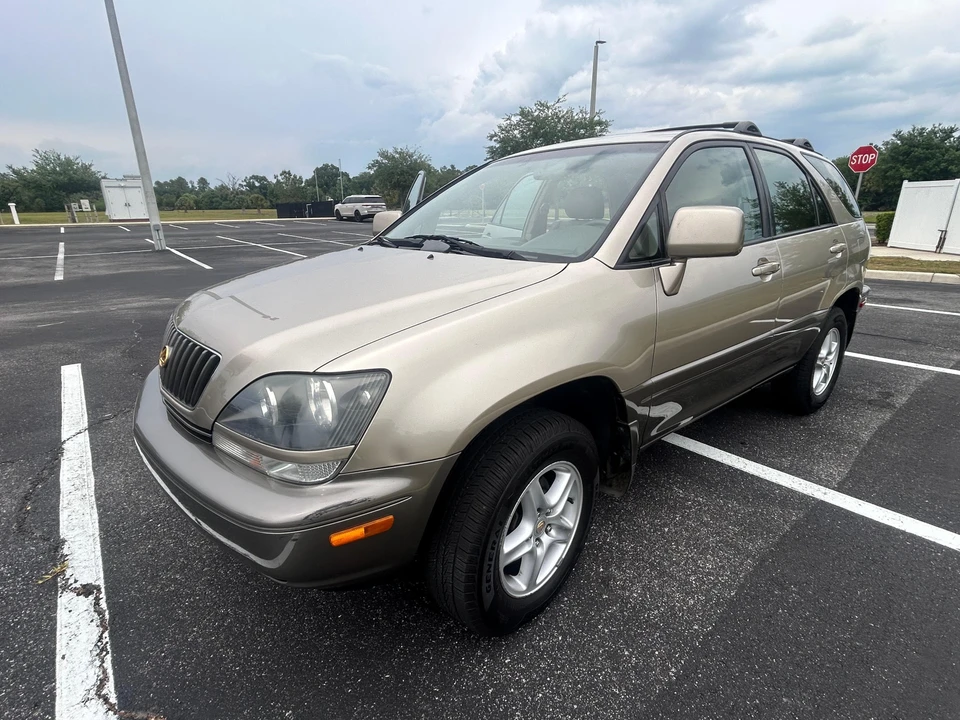 2000 Lexus RX 1st Gen - Image 9 of 31