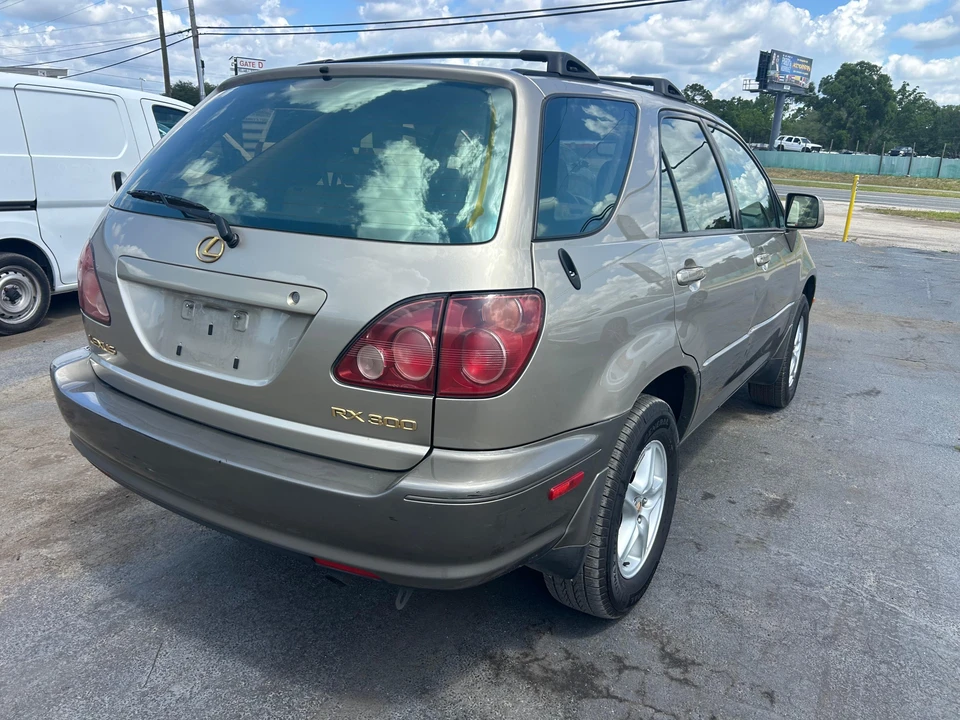 2000 Lexus RX 1st Gen - Image 14 of 31