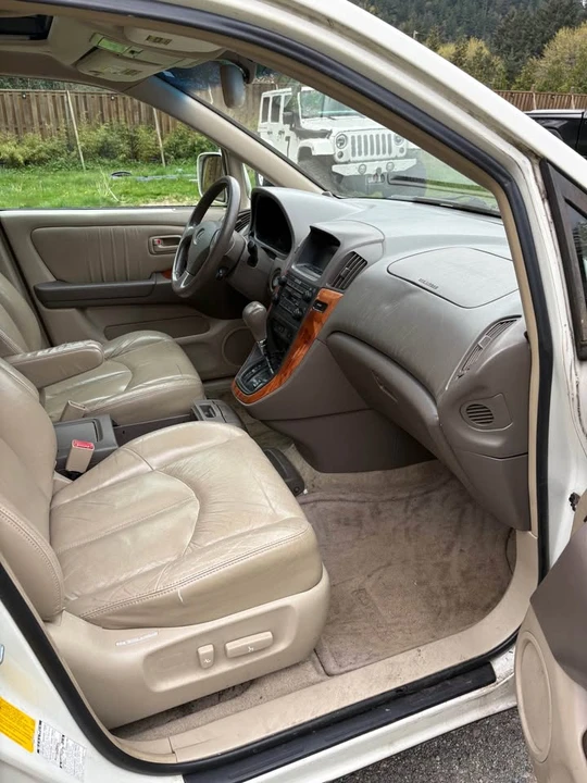 2000 Lexus RX 1st Gen - Image 6 of 8