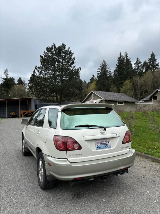 2000 Lexus RX 1st Gen - Image 2 of 8