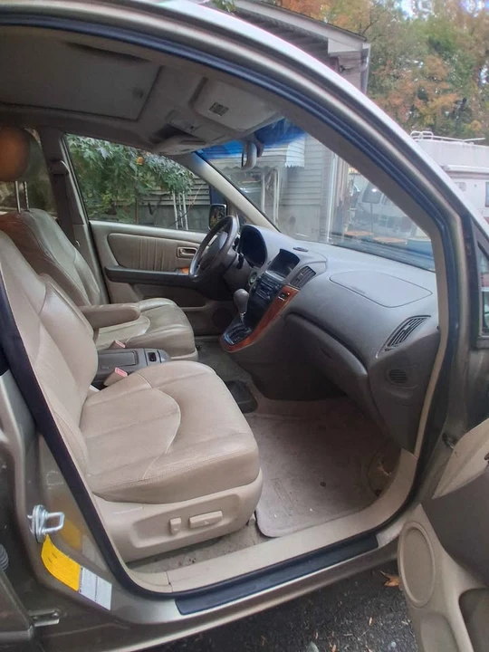2000 Lexus RX 1st Gen - Image 7 of 10