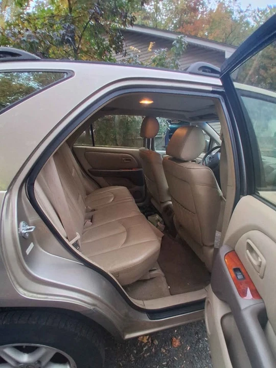 2000 Lexus RX 1st Gen - Image 6 of 10