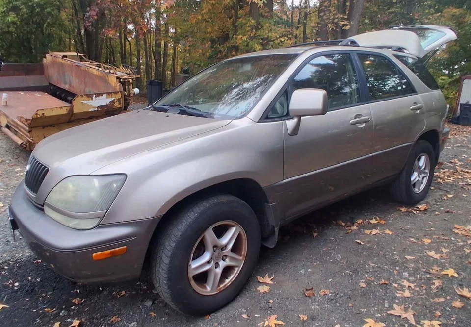 2000 Lexus RX 1st Gen - Image 2 of 10