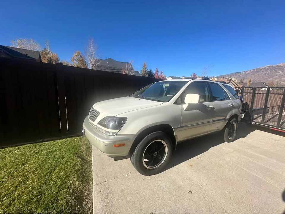 2000 Lexus RX 1st Gen - Image 3 of 5