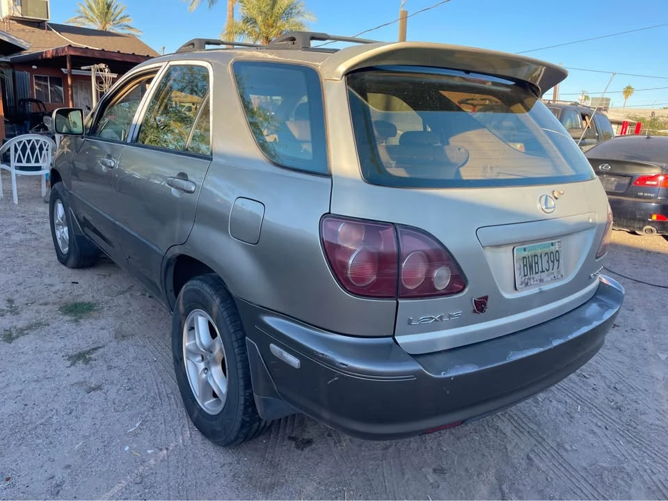 2000 Lexus RX 1st Gen - Image 6 of 8