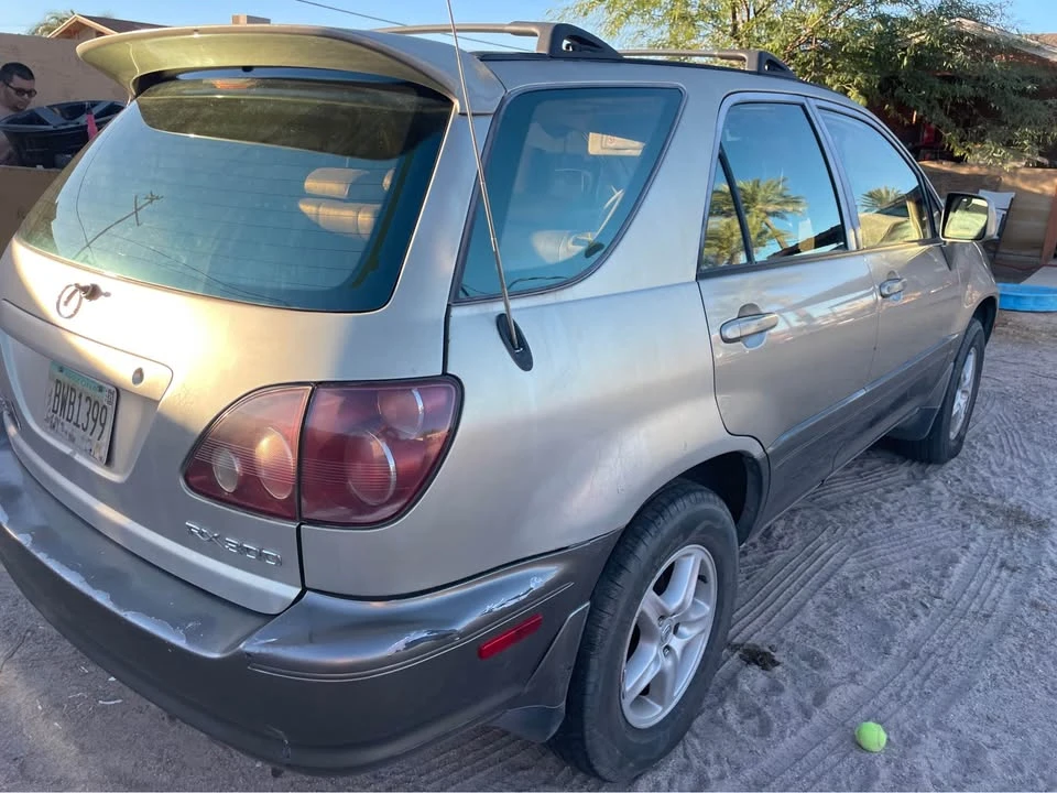 2000 Lexus RX 1st Gen - Image 7 of 8