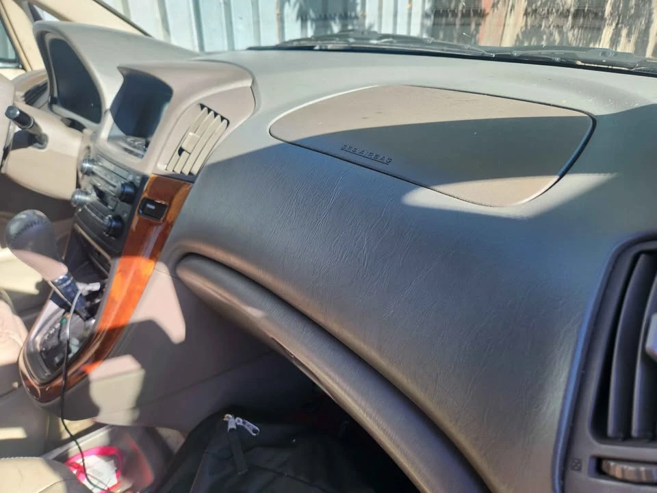 2000 Lexus RX 1st Gen - Image 6 of 7