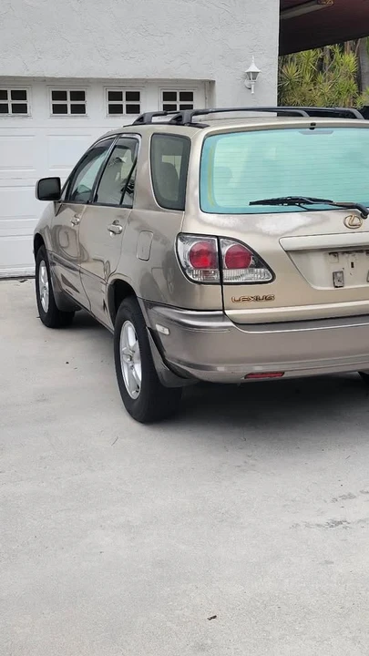 2000 Lexus RX 1st Gen - Image 5 of 8