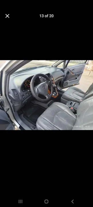 2000 Lexus RX 1st Gen - Image 10 of 11