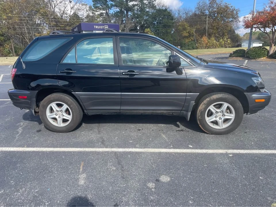 2000 Lexus RX 1st Gen - Image 3 of 8