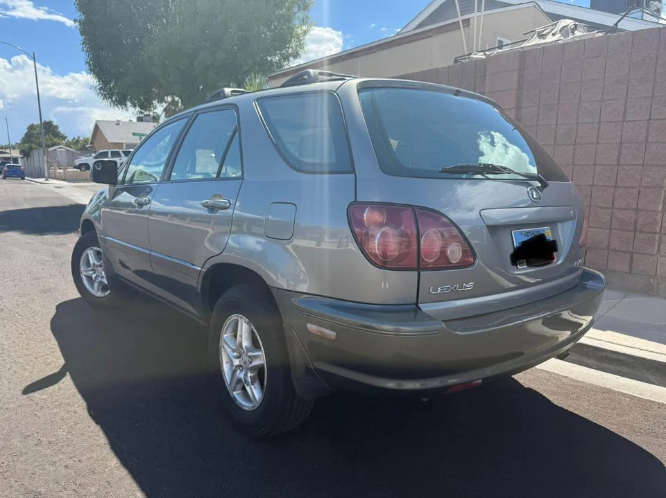 2000 Lexus RX 1st Gen - Image 5 of 12
