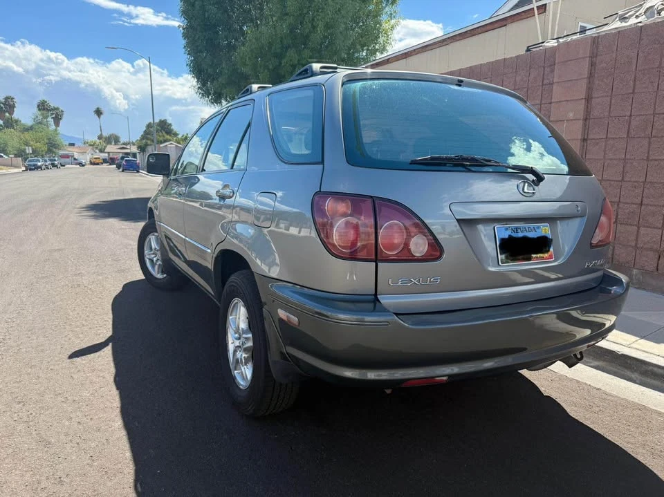 2000 Lexus RX 1st Gen - Image 3 of 12