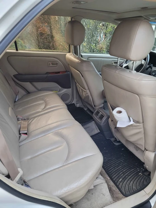 2000 Lexus RX 1st Gen - Image 5 of 7