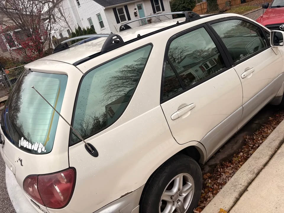2000 Lexus RX 1st Gen - Image 7 of 16