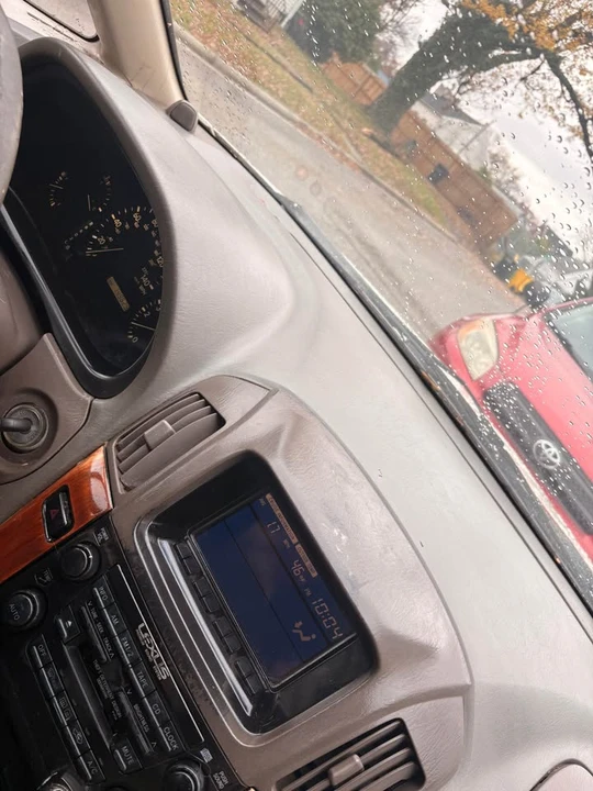 2000 Lexus RX 1st Gen - Image 3 of 16