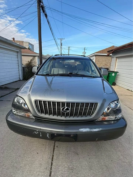 2000 Lexus RX 1st Gen - Image 2 of 12