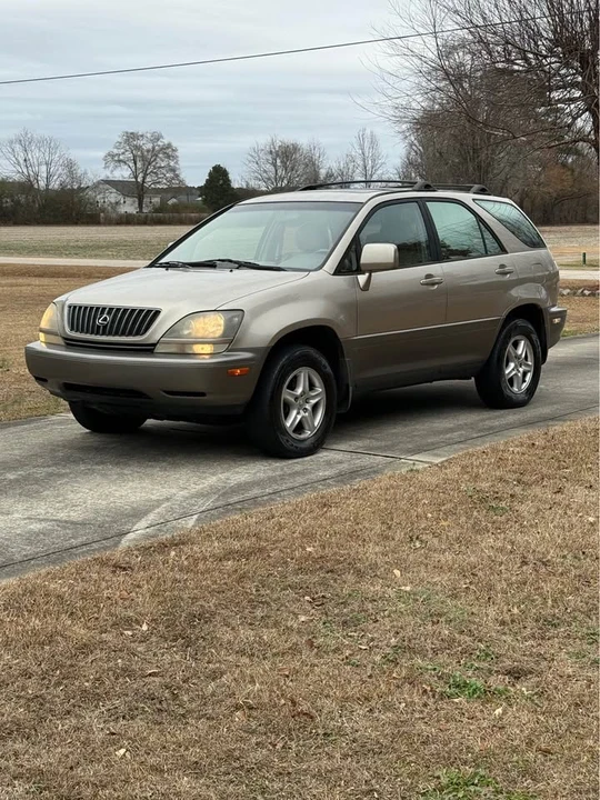 2000 Lexus RX 1st Gen - Image 8 of 17