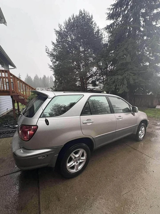 2000 Lexus RX 1st Gen - Image 4 of 8