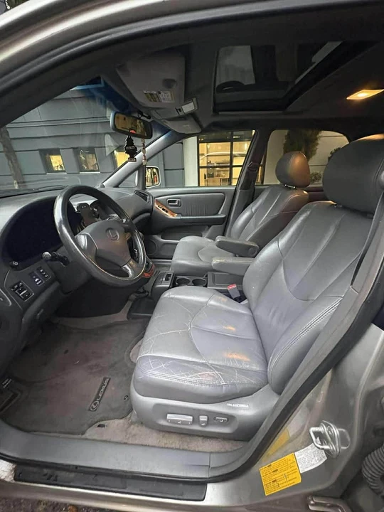 2000 Lexus RX 1st Gen - Image 7 of 8