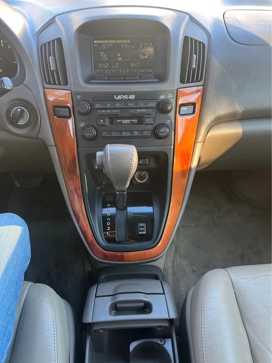 2000 Lexus RX 1st Gen - Image 6 of 12