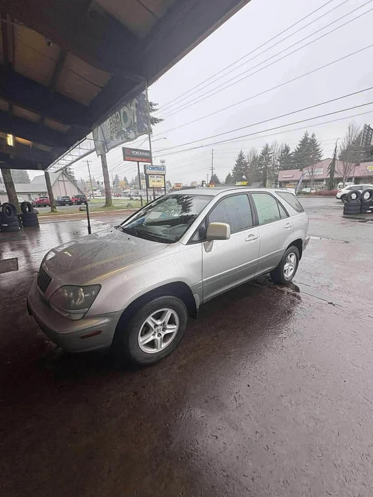2000 Lexus RX 1st Gen - Image 6 of 8