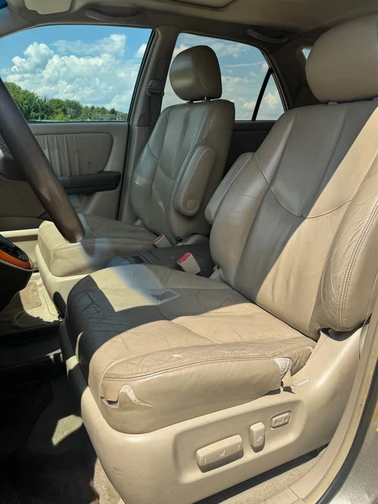 2000 Lexus RX 1st Gen - Image 10 of 10