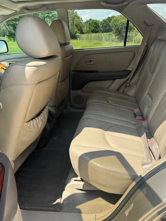 2000 Lexus RX 1st Gen - Image 8 of 10